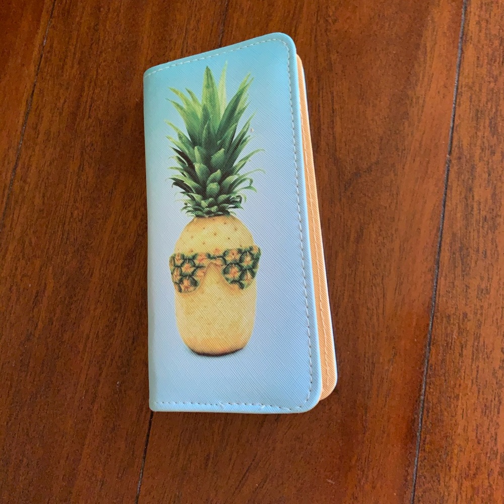 Pineapple Wallet - Picture 4 of 13